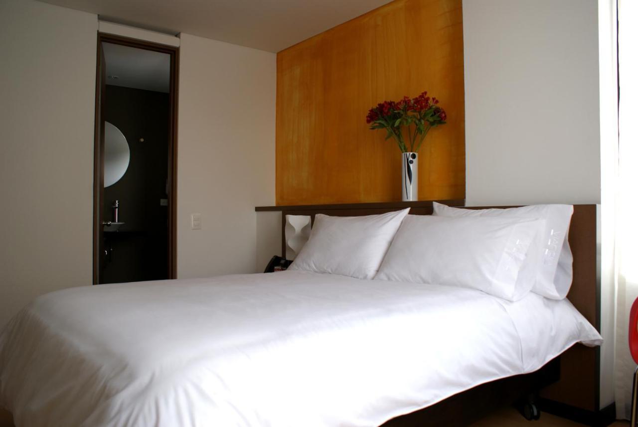Viaggio Nueve Trez City Suites Bogotá Exterior foto