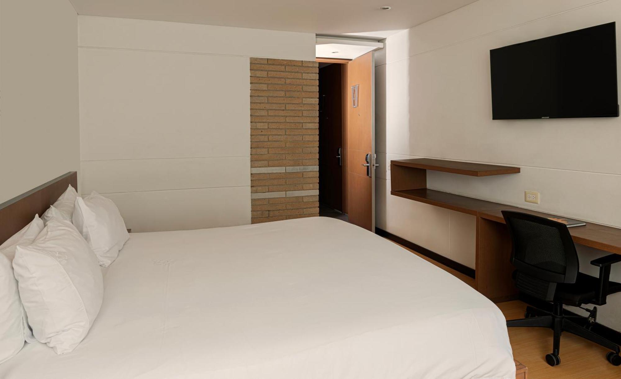 Viaggio Nueve Trez City Suites Bogotá Exterior foto